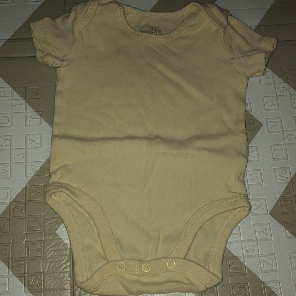 2 solid bodysuits - Picture 2 of 3